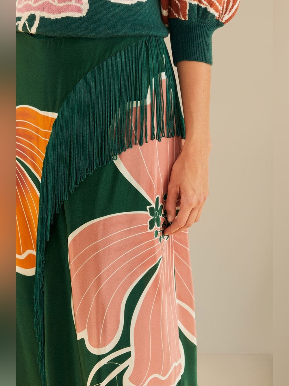 Farm Rio: Green Honolulu Flowers Fringe
Maxi Skirt - Picture 7 of 10